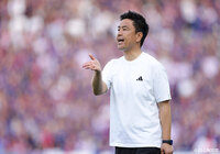 大島監督は昨季途中より指揮を執り、今季の明治安田J1百年構想リーグでは6勝12敗(2PK敗)の成績でした