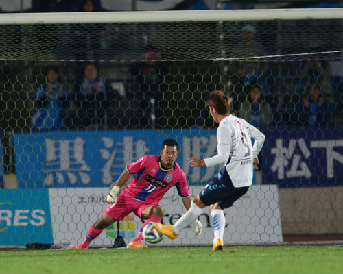 [ J2：第41節 湘南 vs 横浜FC ] | J's GOAL | フォトニュース