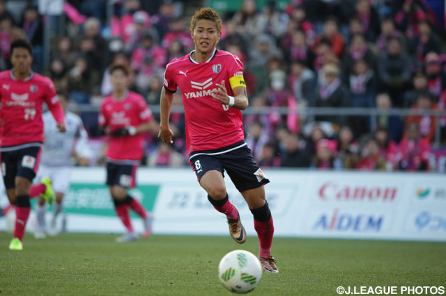 Kakitani Golazo Sends Cerezo Top J2 Table J League Jp