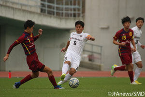 後半に攻撃陣が爆発し4得点を奪った神戸U-18が神戸弘陵とのダービーを制した。