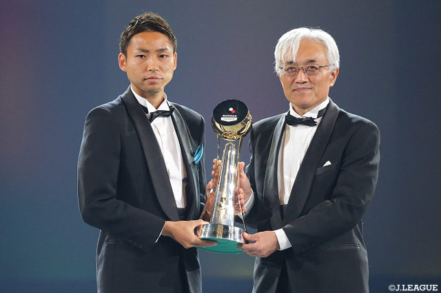 小林 川崎ｆ これからも向上心を持ってサッカーに取り組んでいきたい 最優秀選手賞 ｊリーグアウォーズ ｊリーグ Jp