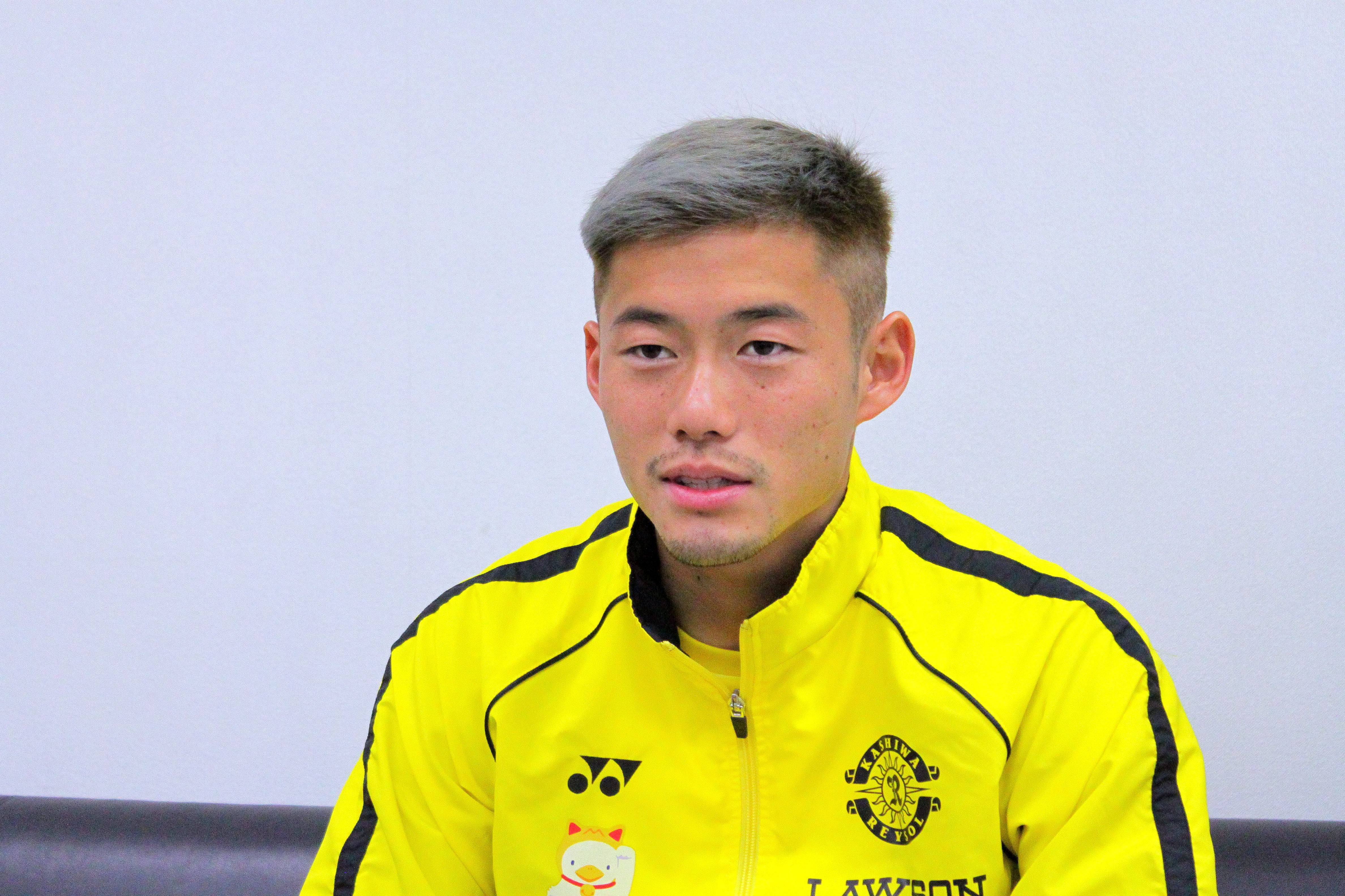 厳しい環境から瞬く間に這い上がってきた男は、その歩みを決して止めようとはしない。