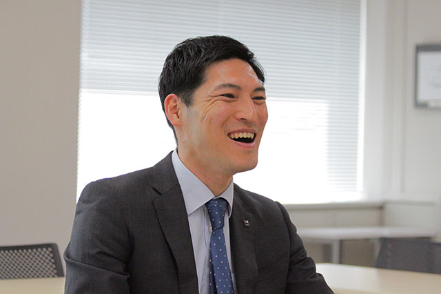 「セカンドキャリアについてはJリーグの各チームがもっと意識を持たないといけない時にきているのではと思っています。」と千代反田氏