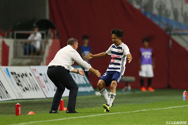 J1初ゴールを決めた久保 建英(横浜FM)とポステコグルー監督