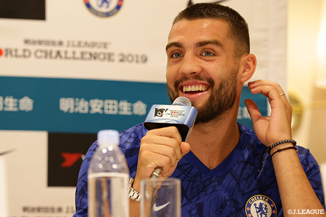 「レジェンドの下でプレーできるのは素晴らしいこと。タフで、厳しいが、楽しんでプレーできる。監督に誇りに思ってもらえるようなチームになりたいと思います」と語ったコヴァチッチ