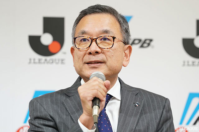 村井チェアマンはNPBとの協働に至った経緯を、「NPBとJリーグは組織間の連携がかねてからありました。(コロナウイルス対策については)競技団体ごとに正解があるわけではない。ひとつの対処策だろうということで、NPBさんに連携をお願いしたということです」と説明した