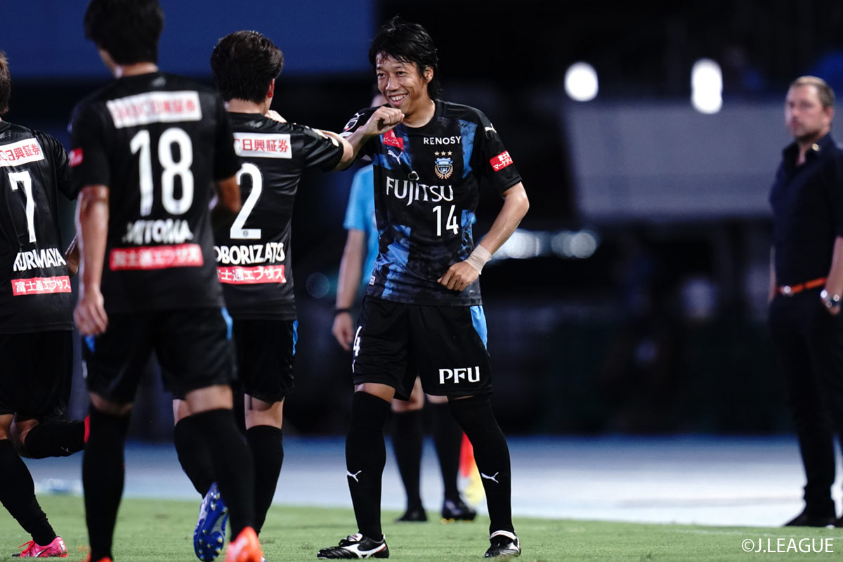 Kengo Nakamura Joins In As Kawasaki Frontale Nets Five Vissel Kobe Vs Yokohama F Marinos Thriller Ends Up With A Draw J League Jp