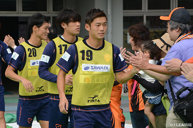 親友である小池(写真最前列)の言葉に心動かされ、三幸は山口への加入を決意する(写真は2016年撮影)