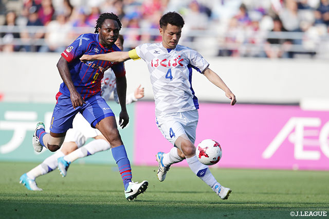 ベンチから見つめた山本 英臣のプレーは、トップレベルで戦うことの覚悟を教えてくれた