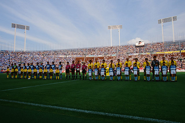 1998年はクラブとして初めて決勝に進出するも、ジュビロ磐田に敗れ、惜しくも準優勝。