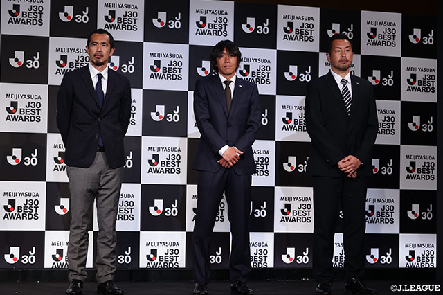 「明治安田J30ベストアウォーズ」の表彰式には久保 竜彦氏、中村 俊輔氏、山岸 範宏氏が出席し、それぞれが当時の思い出を語った