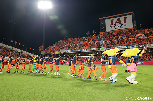 4発快勝の清水が首位再浮上！ 横浜FCvs長崎の上位直接対決は0-0決着【サマリー：明治安田Ｊ２ 第26節】