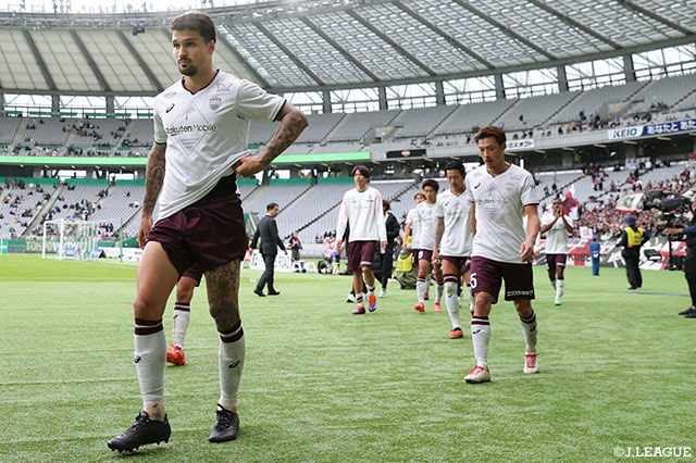 神戸は開始7分に山川のゴールで先制するも、終了間際にオウンゴールで失点し、1-1の引き分けに終わった