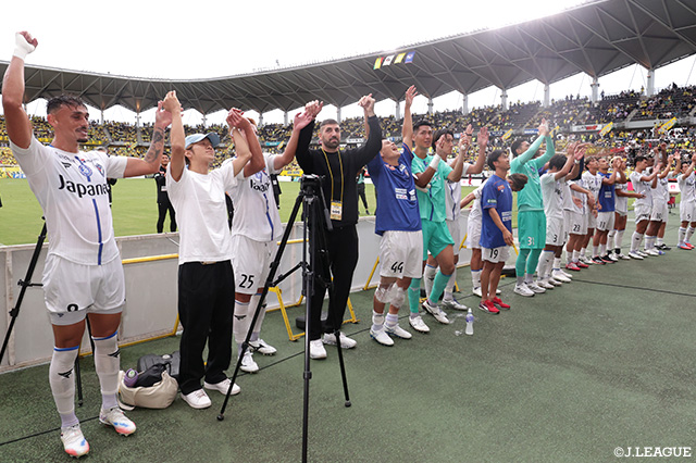 長崎が暫定首位浮上!大宮はカプリーニ、福井のゴールで仙台との上位対決を制す【サマリー:明治安田J2 第32節】