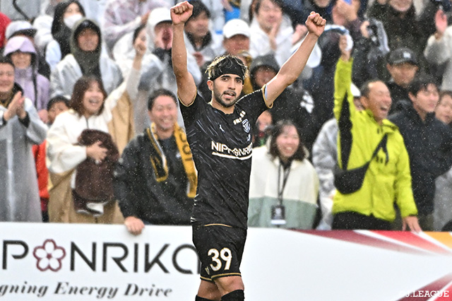 首位攻防戦は栃木Cに軍配!勝点を67に伸ばし八戸に2ポイント差に迫る【サマリー:明治安田J3 第33節】