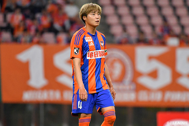 新潟よりDF岡本が完全移籍加入【富山】