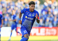 マルクス ヴィニシウスは2022年より今治に在籍し、昨季の明治安田J2リーグで36試合・17得点の成績でした