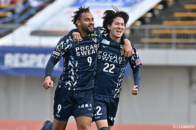 徳島が高知との首位攻防戦を制す!仙台は2位秋田にPK戦勝利で開幕8連勝を達成【サマリー:明治安田J2・J3百年構想リーグ 第8節】