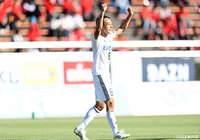 藤田 息吹の今季初ゴールとなるミドルシュートが決まり、松本が2点のリードを奪う【明治安田J2 第37節 金沢vs松本】