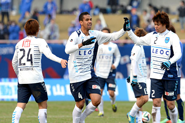 横浜FC、ドウグラス弾で今季初勝利