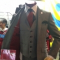 [ J2：第30節 札幌 vs 長崎 ]　選手らが遠征時などに着用するオフィシャルスーツを提供するクラ...