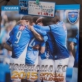 [ J2：第40節 横浜FC vs 岡山 ]　早くも11月ということで、グッズ売店では2015年の横浜...